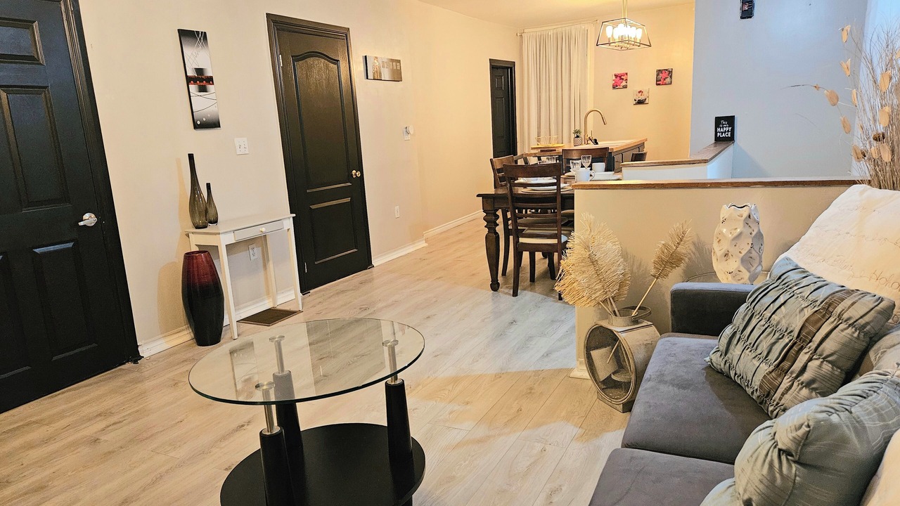 Photo of Livingroom in Deseronto