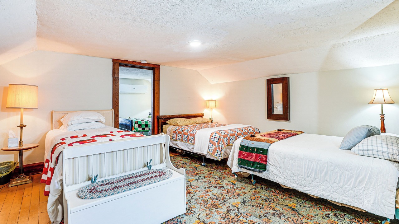 Photo of Bedroom in Paris Crossing