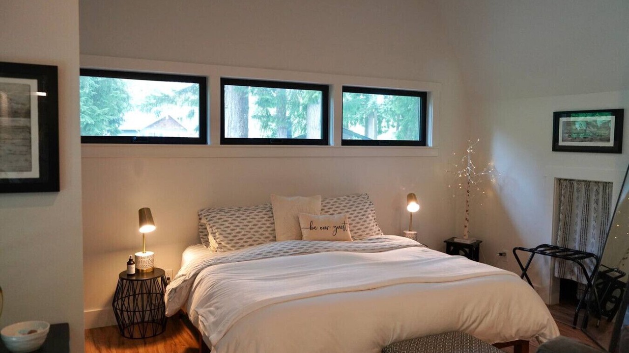 Photo of Bedroom in West Hills