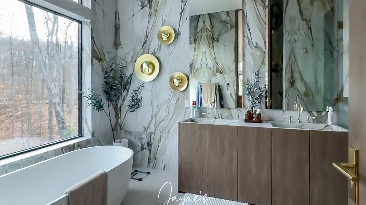 Photo of Bathroom in Muskoka Lakes