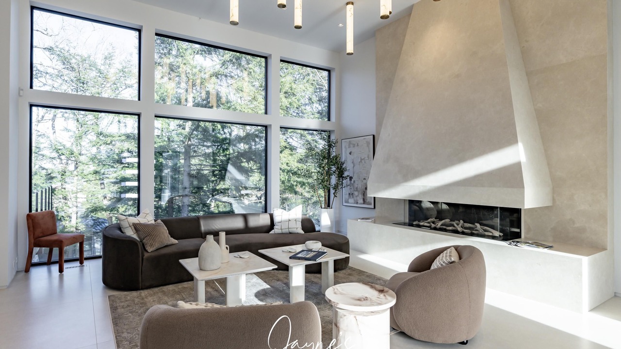 Photo of Livingroom in Muskoka Lakes