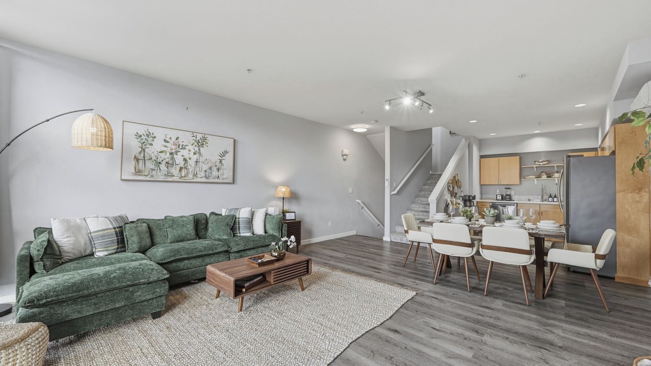 Photo of Livingroom in Lower Queen Anne