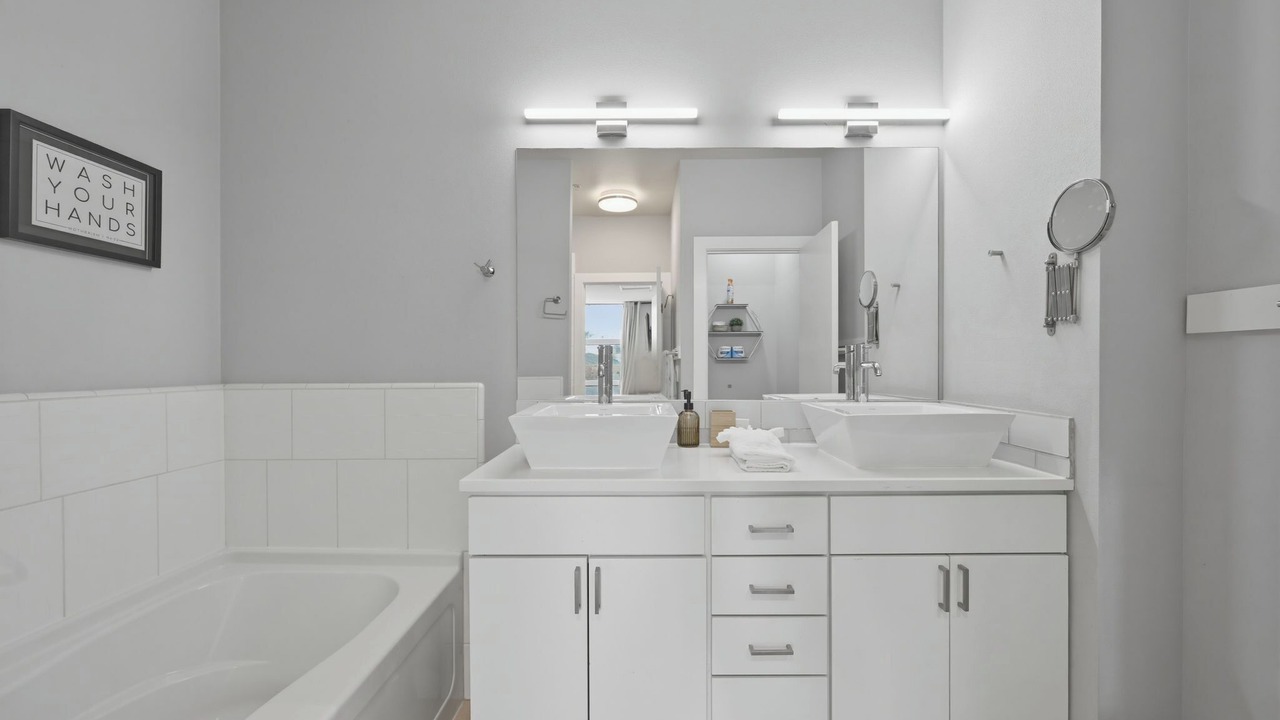 Photo of Bathroom in Lower Queen Anne
