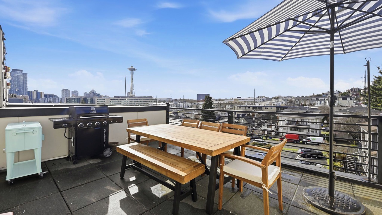 Photo of Outdoor in Lower Queen Anne
