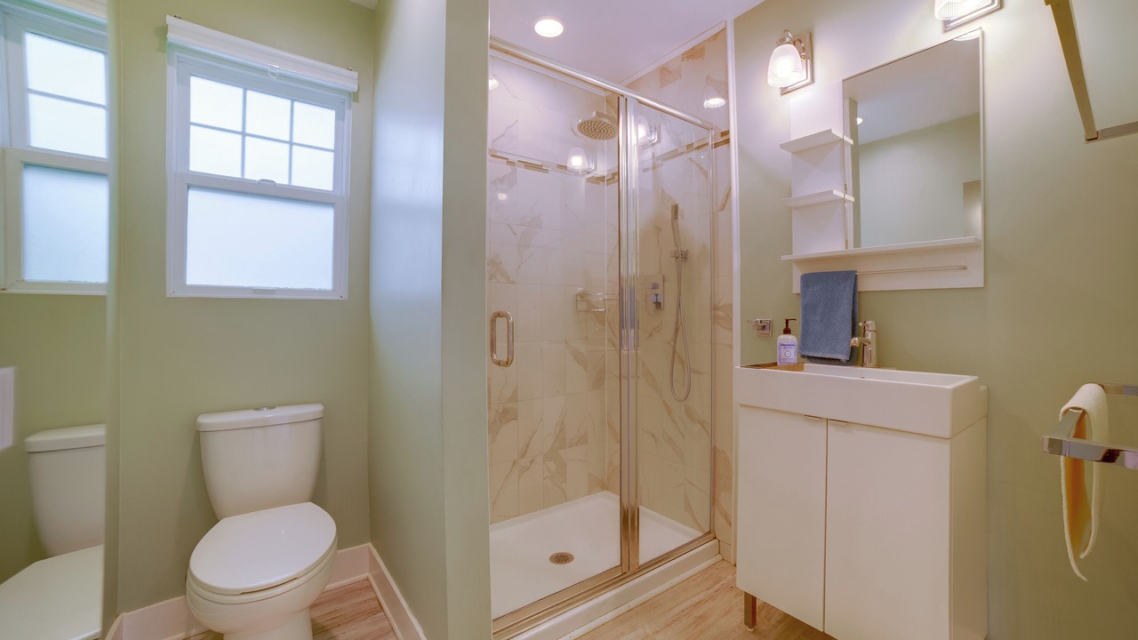 Photo of Bathroom in Downtown Riverside