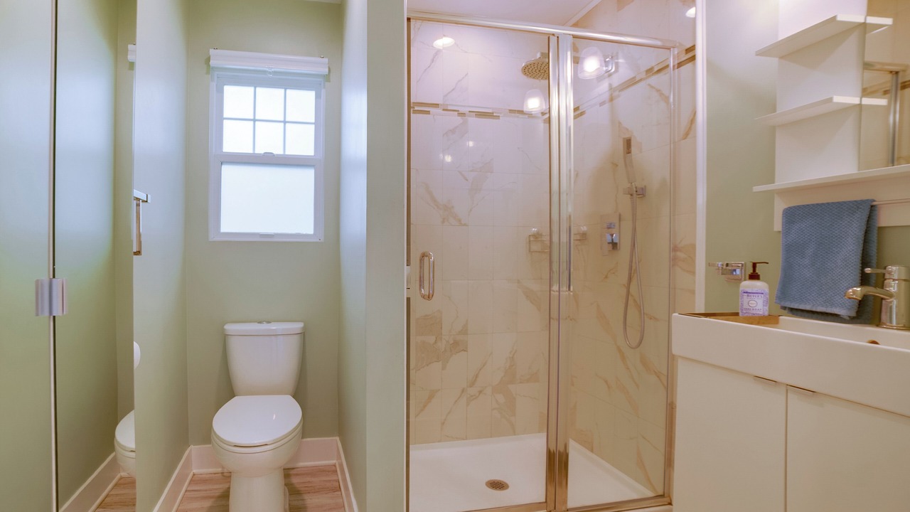 Photo of Bathroom in Downtown Riverside