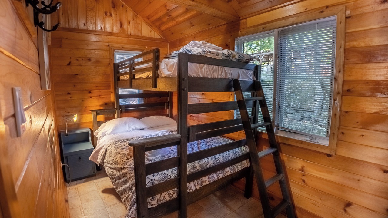 Photo of Bedroom in Arden