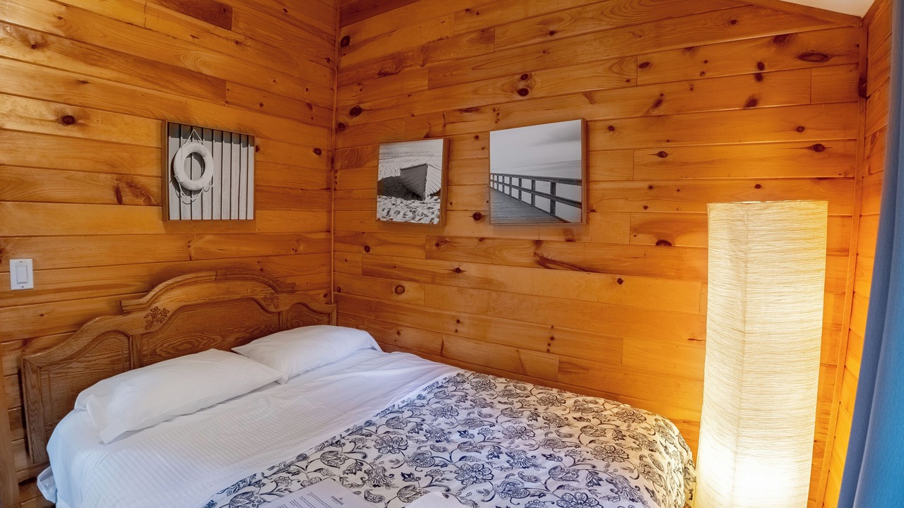 Photo of Bedroom in Arden