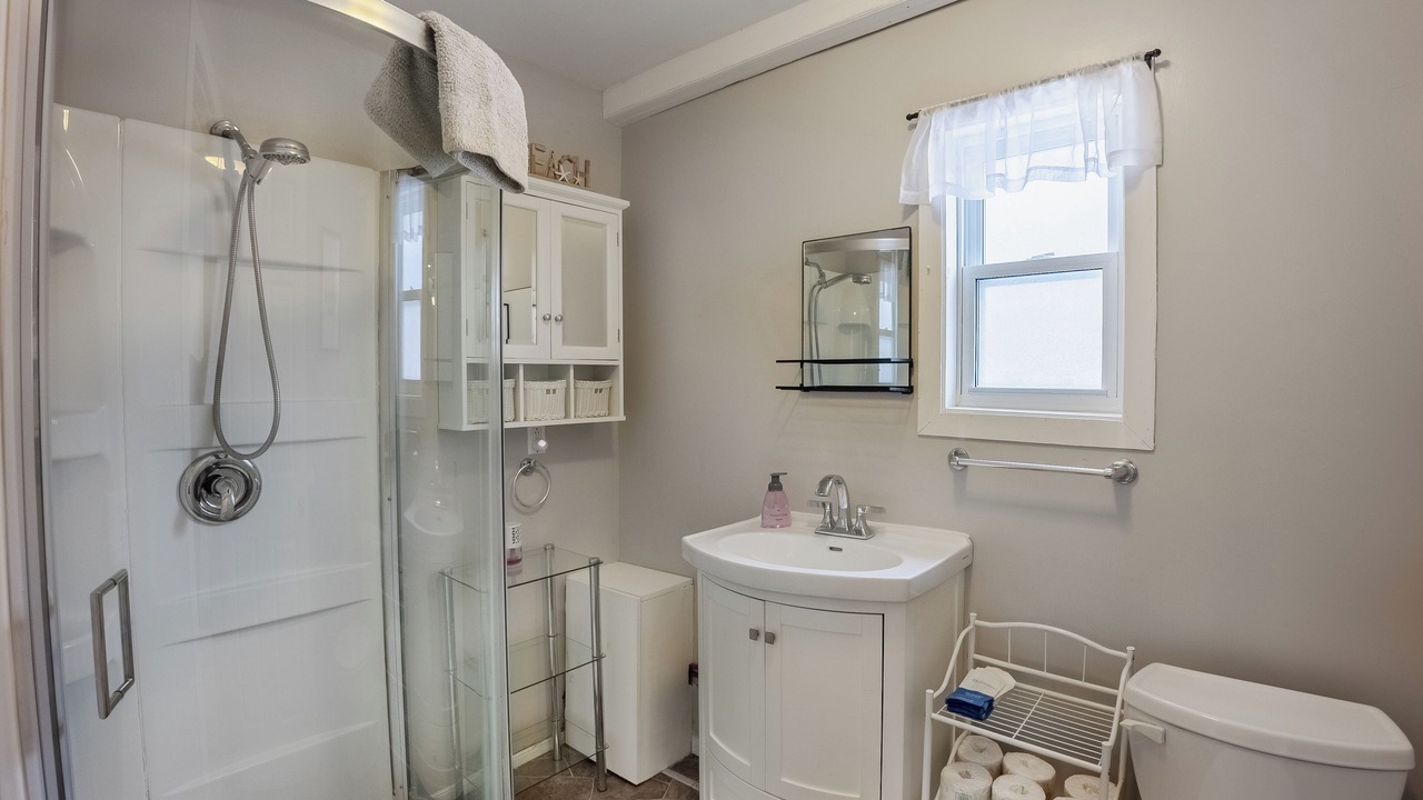 Photo of Bathroom in Arden