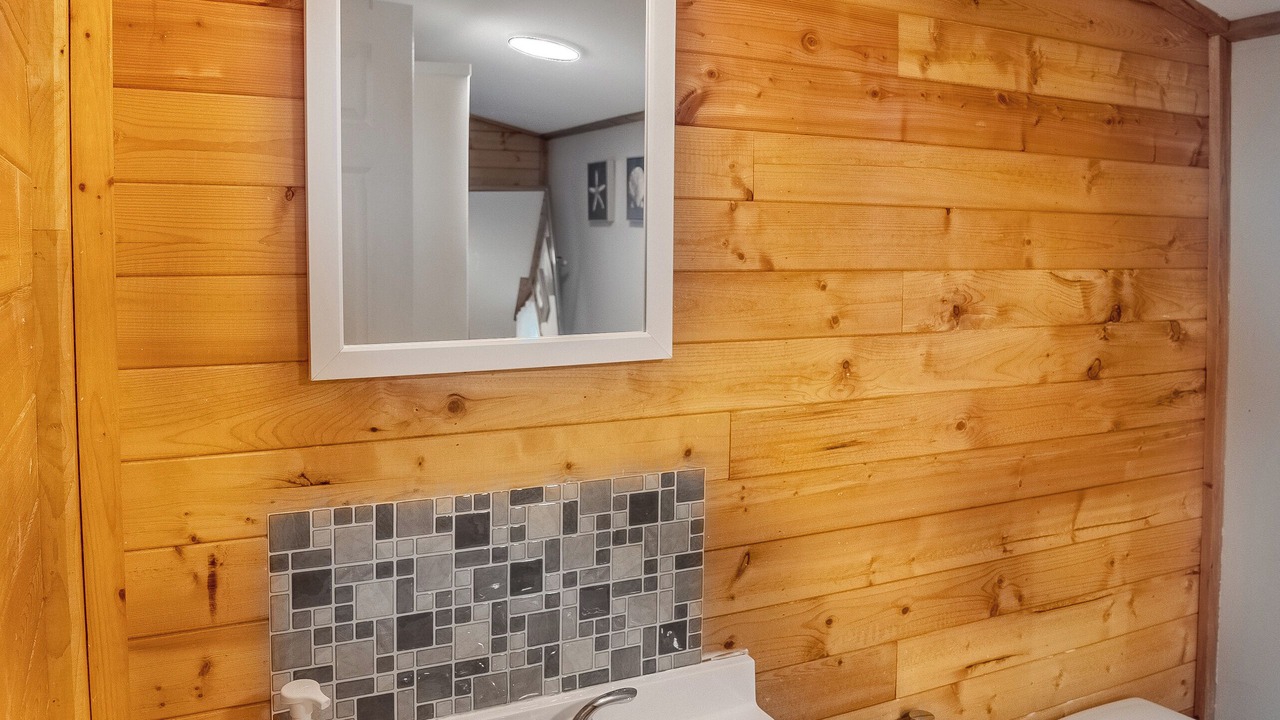 Photo of Bathroom in Arden