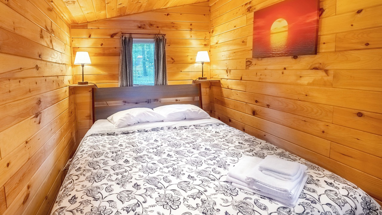 Photo of Bedroom in Arden