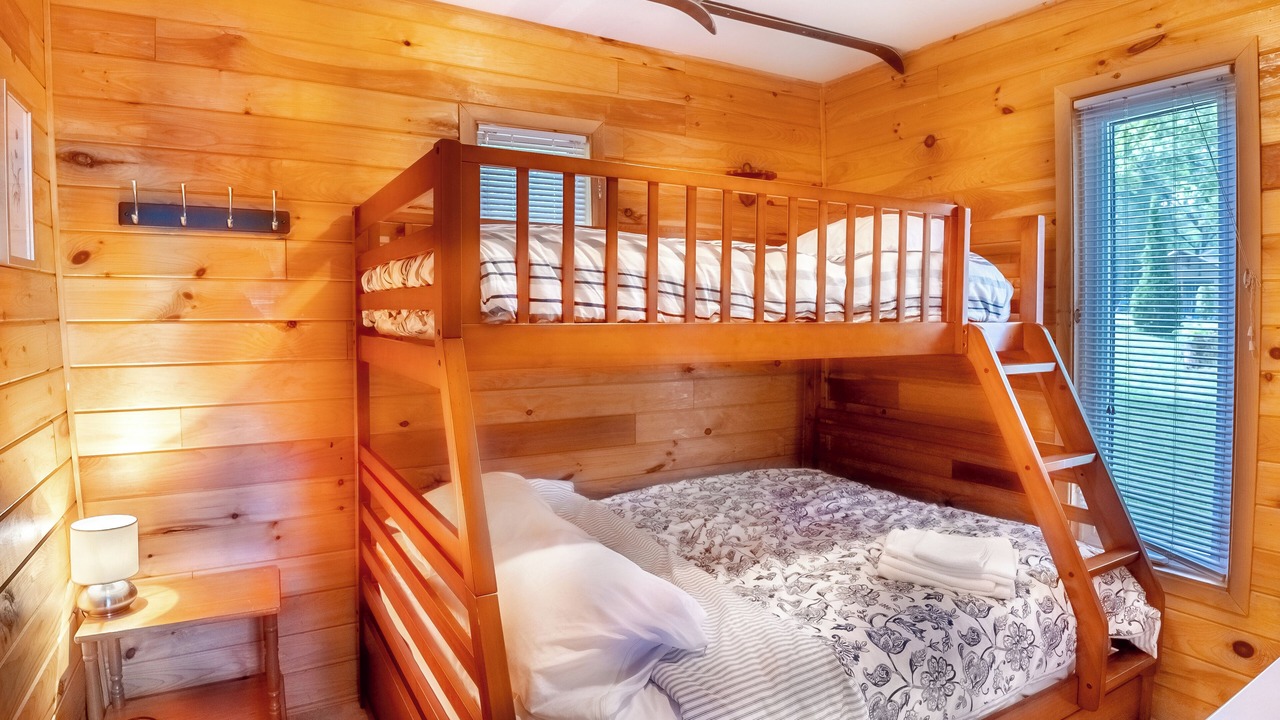 Photo of Bedroom in Arden