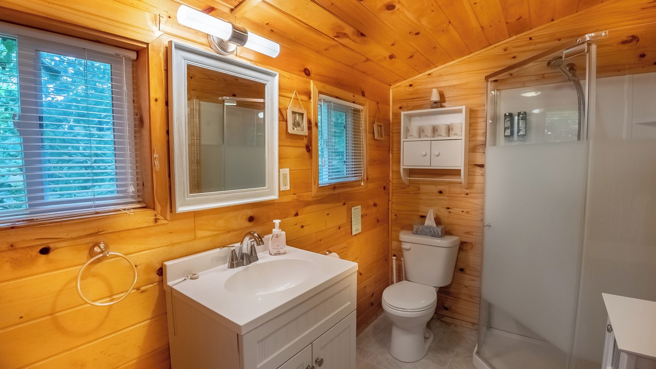 Photo of Bathroom in Arden