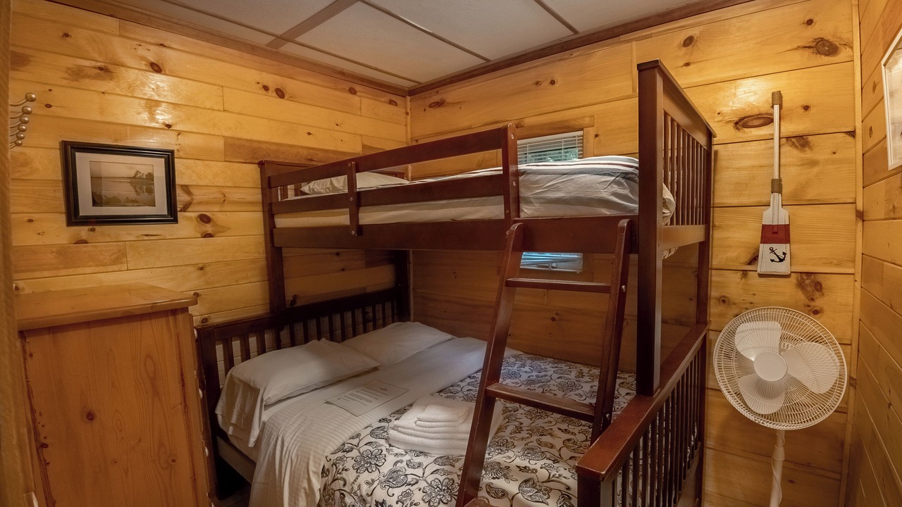 Photo of Bedroom in Arden