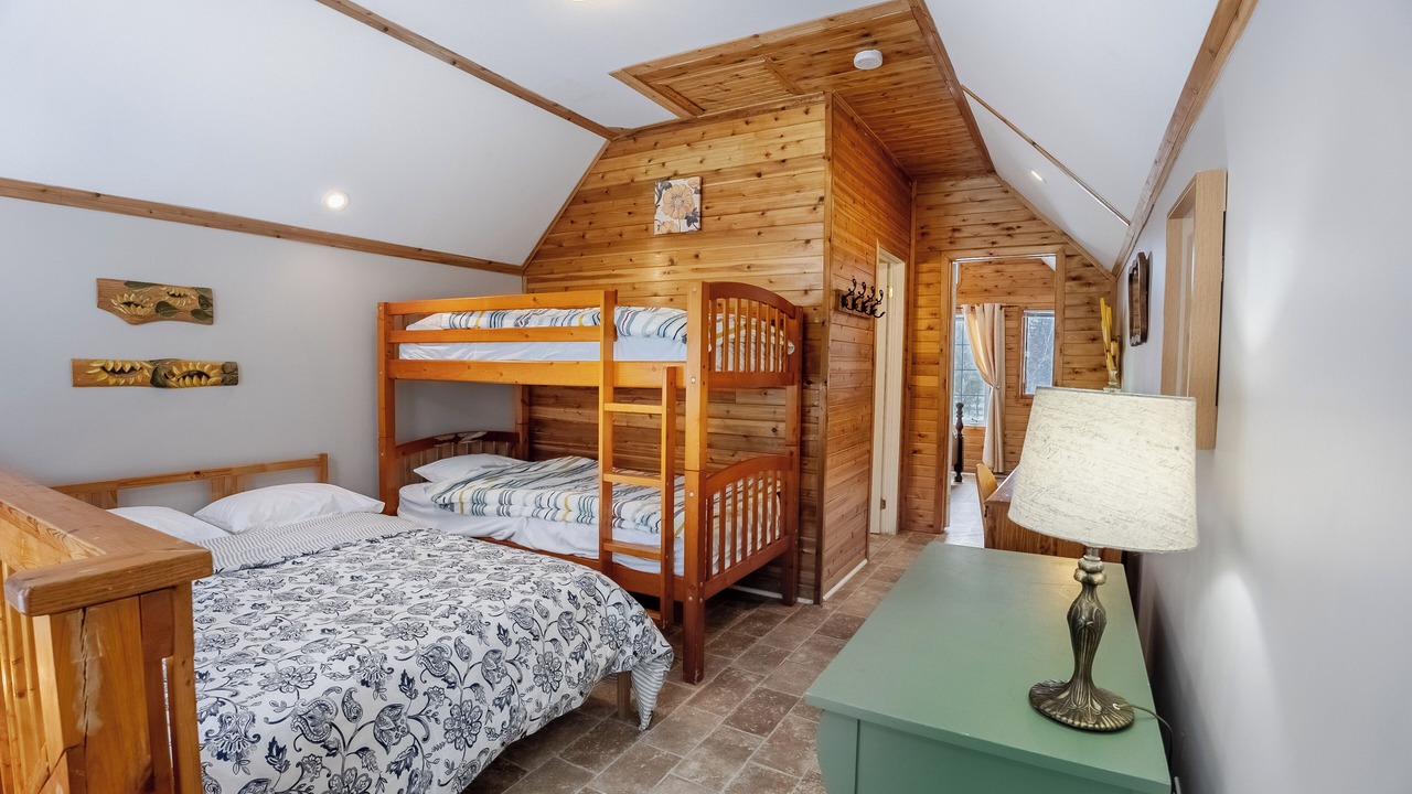 Photo of Bedroom in Arden