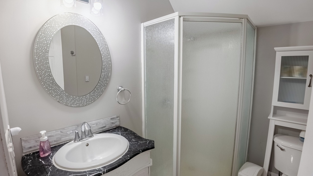 Photo of Bathroom in Arden