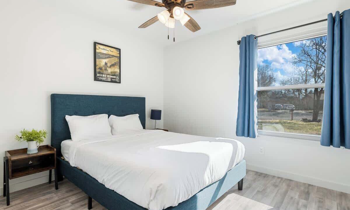 Photo of Bedroom in Franklin Park