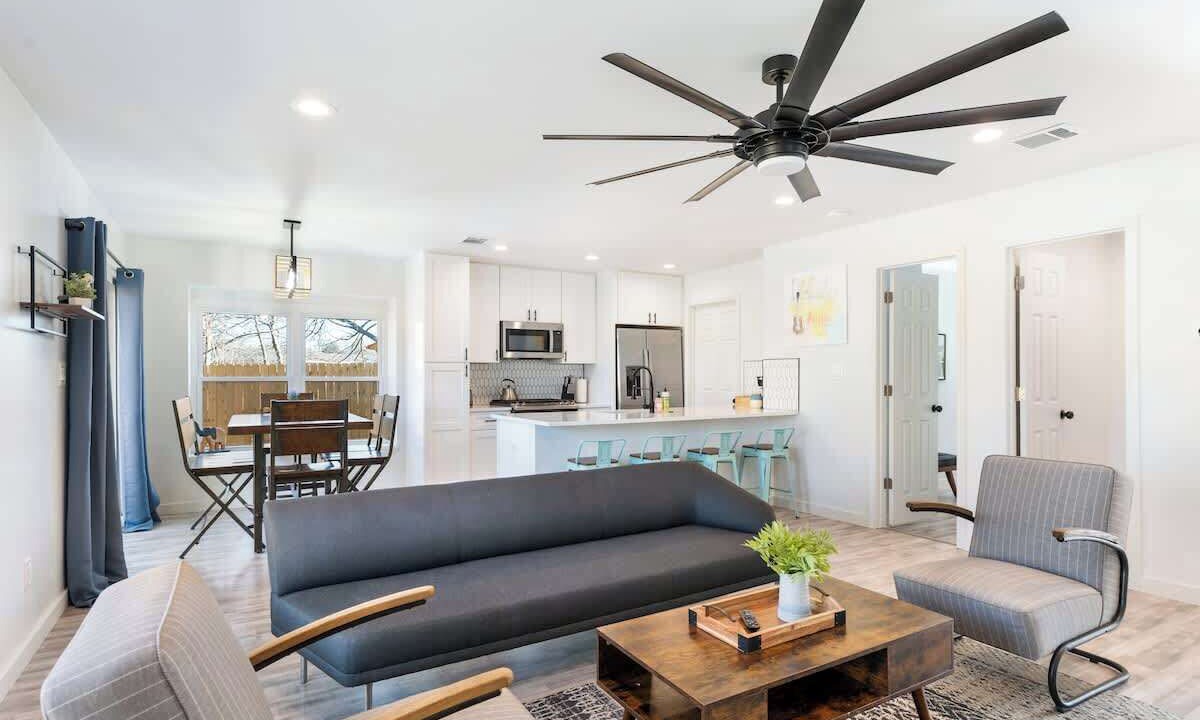 Photo of Livingroom in Franklin Park