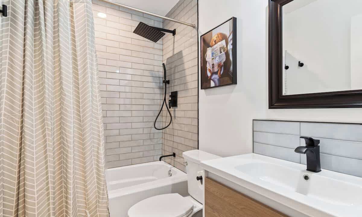 Photo of Bathroom in East Congress