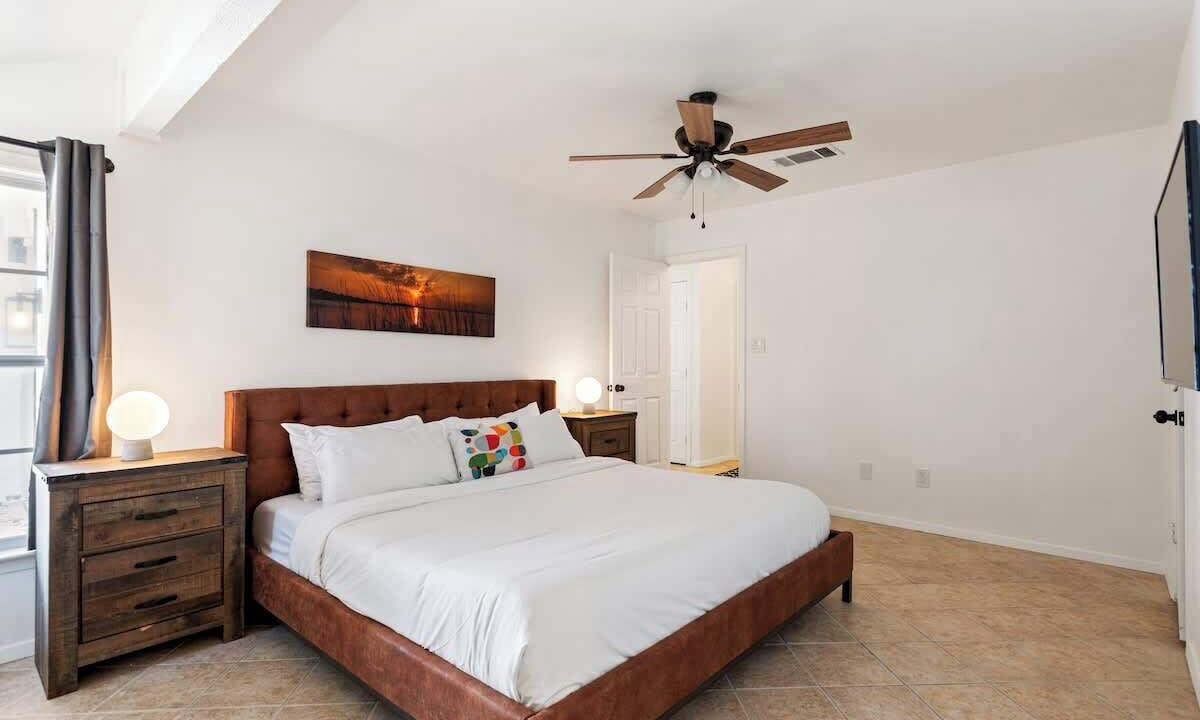 Photo of Bedroom in East Congress