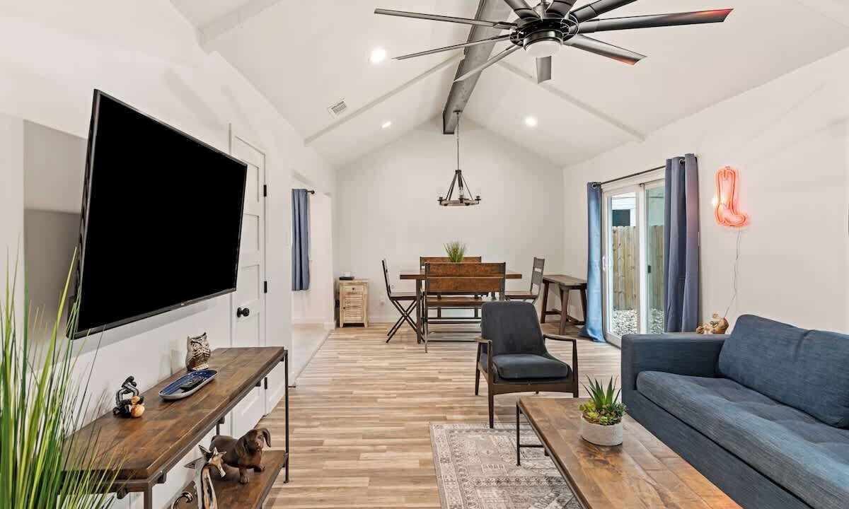Photo of Livingroom in Franklin Park