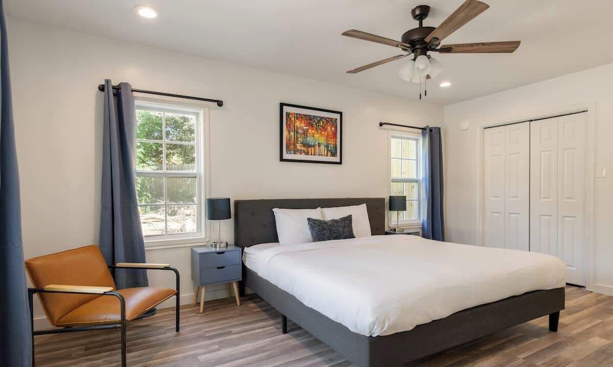 Photo of Bedroom in Franklin Park