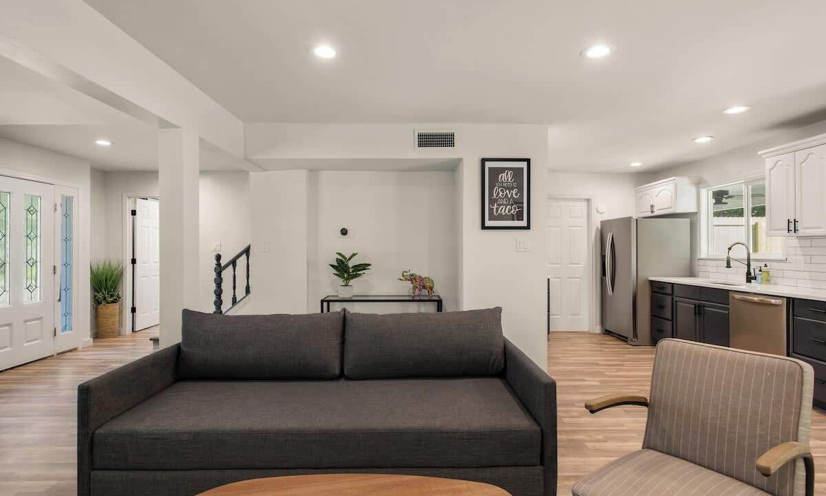 Photo of Livingroom in Franklin Park