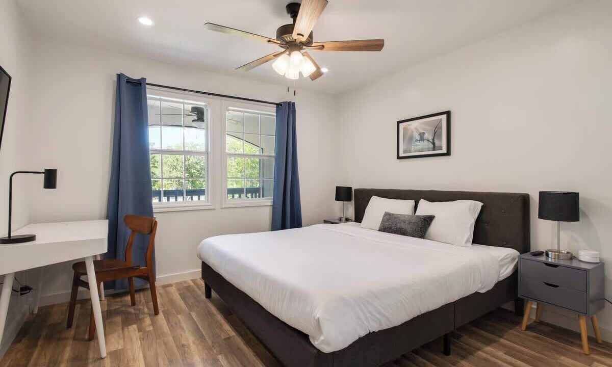 Photo of Bedroom in Franklin Park