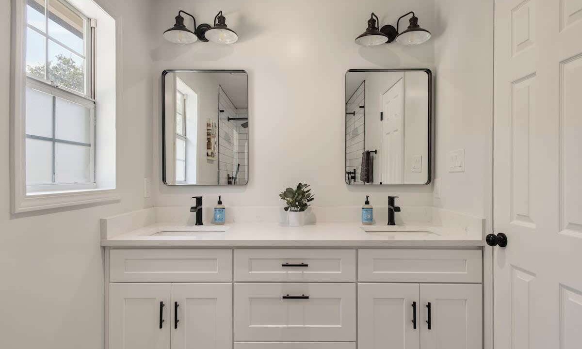 Photo of Bathroom in Franklin Park