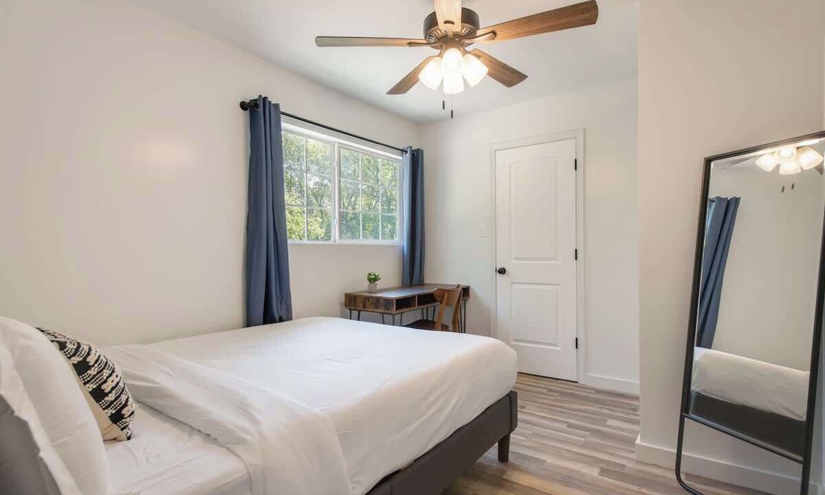 Photo of Bedroom in Franklin Park