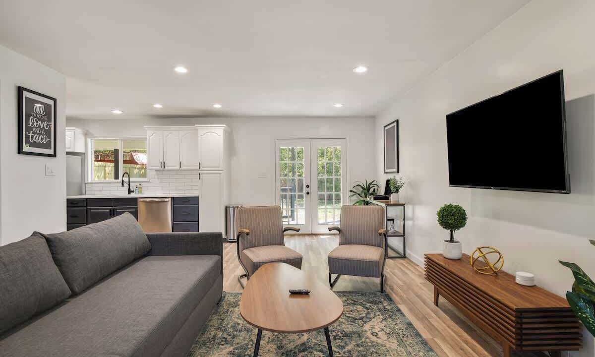 Photo of Livingroom in Franklin Park
