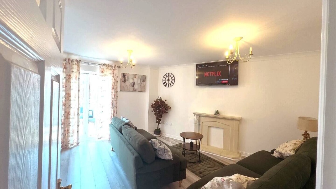 Photo of Livingroom in Swindon