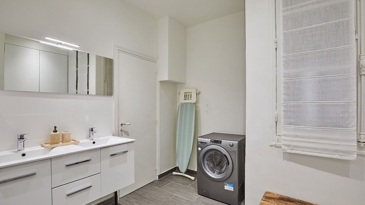 Photo of Bathroom in Quartier de la Porte-Saint-Denis