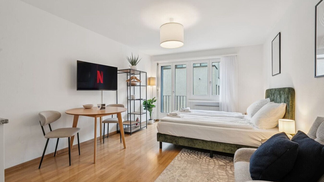 Photo of Bedroom in District 6