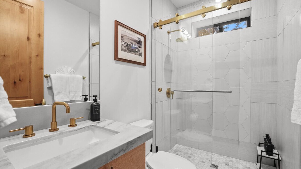 Photo of Bathroom in Kingswood Estates