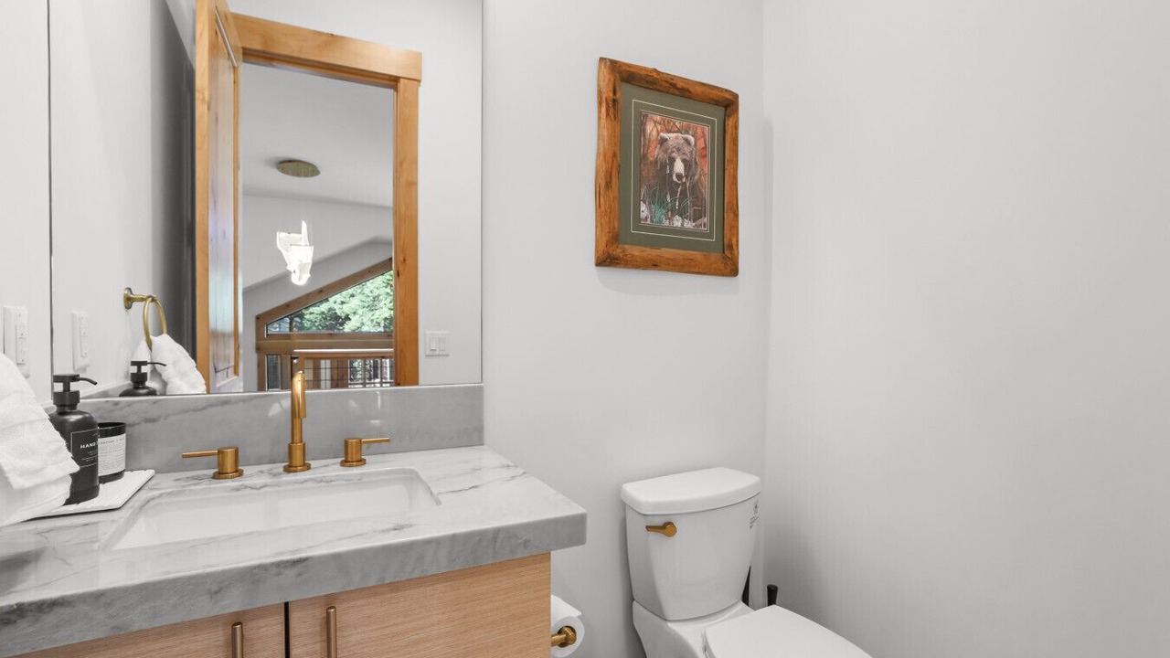 Photo of Bathroom in Kingswood Estates