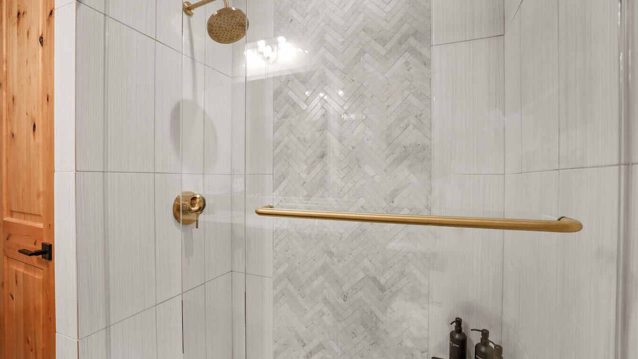 Photo of Bathroom in Kingswood Estates
