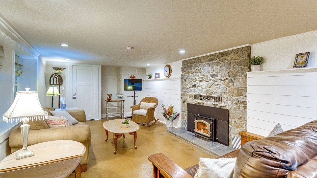 Photo of Bedroom in Poulsbo