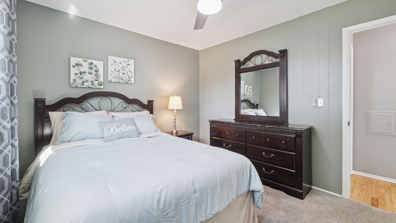 Photo of Bedroom in Warren