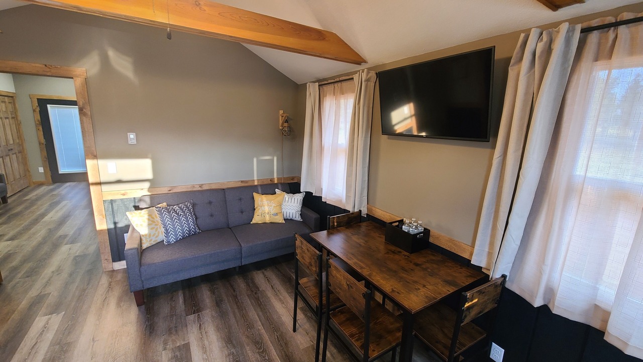 Photo of Livingroom in Custer