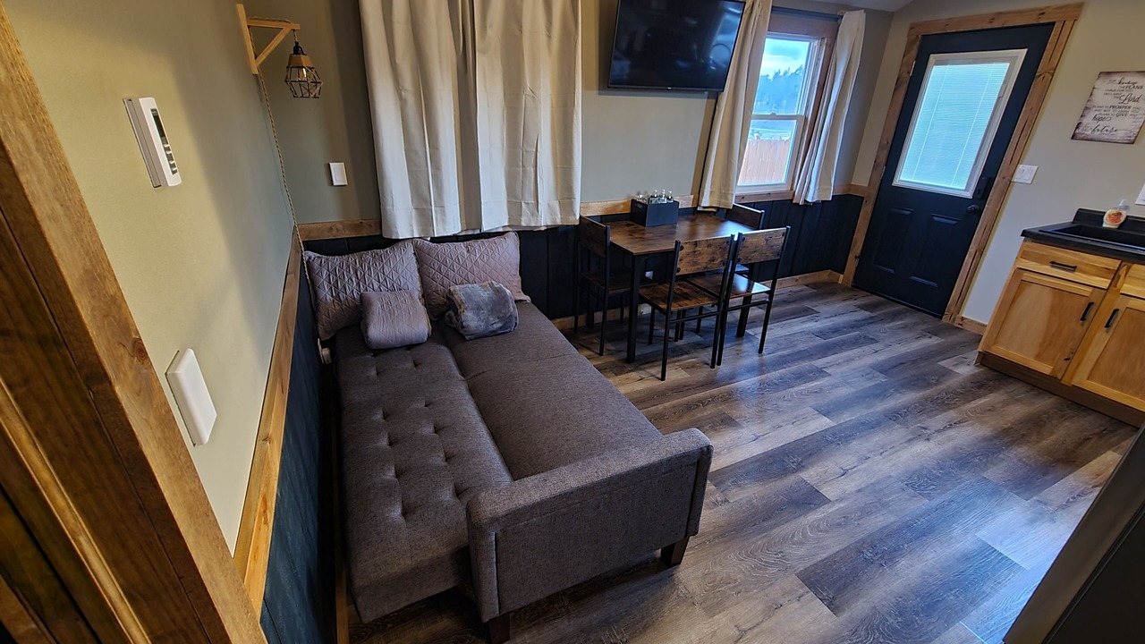 Photo of Livingroom in Custer