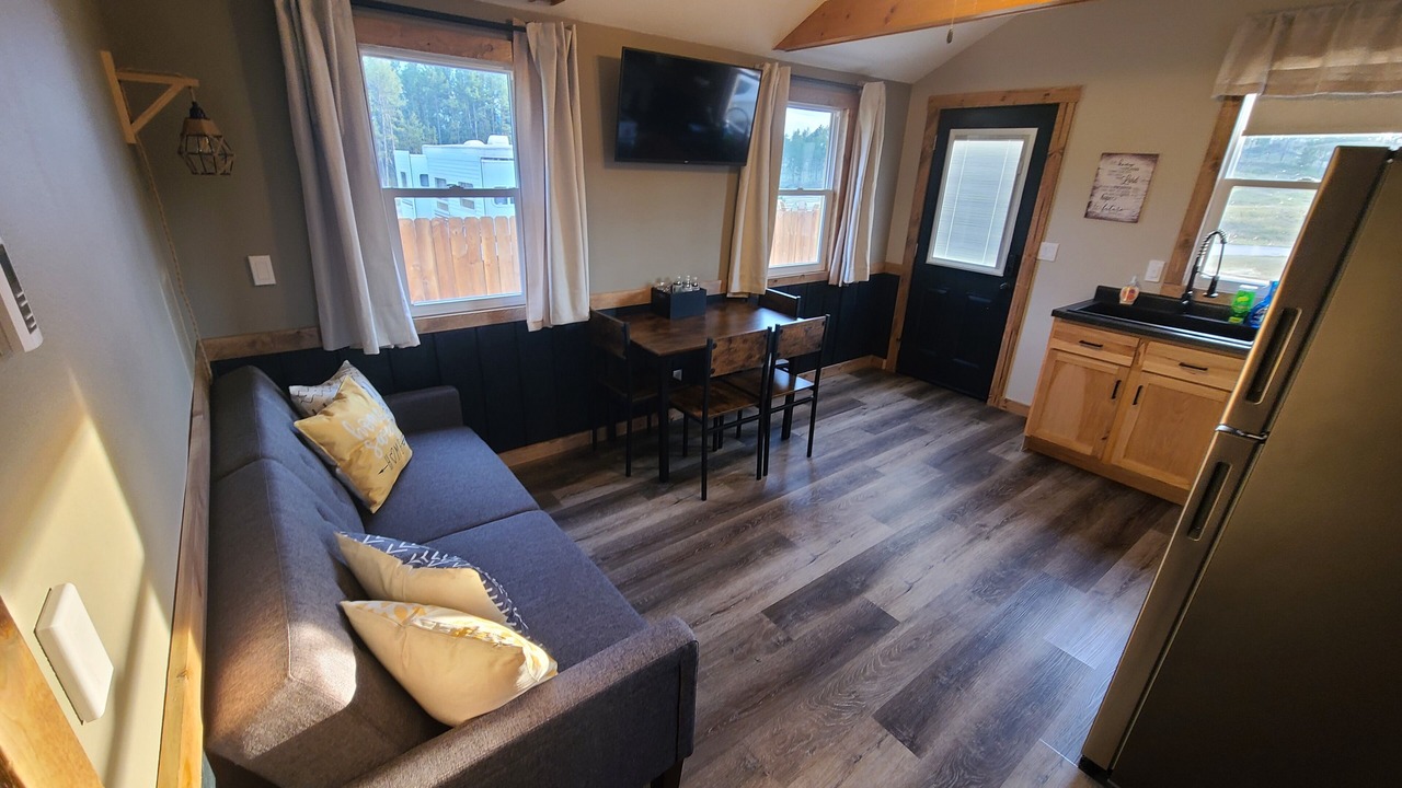Photo of Livingroom in Custer
