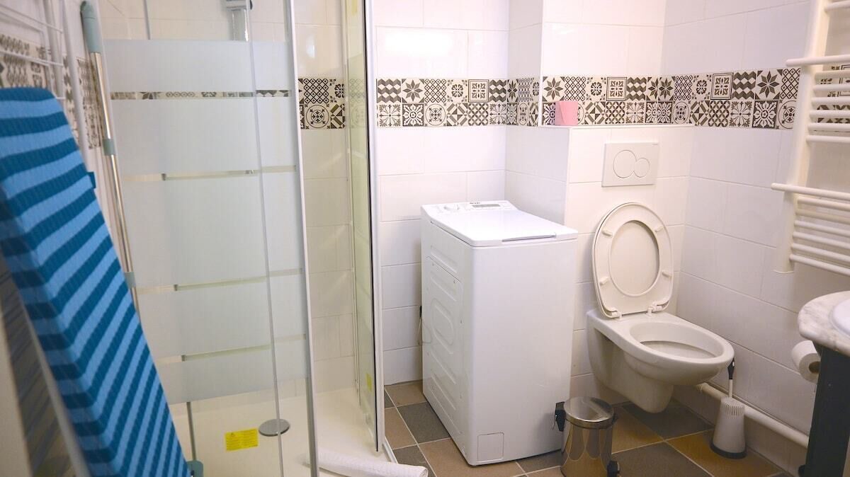 Photo of Bathroom in Le Blanc-Mesnil