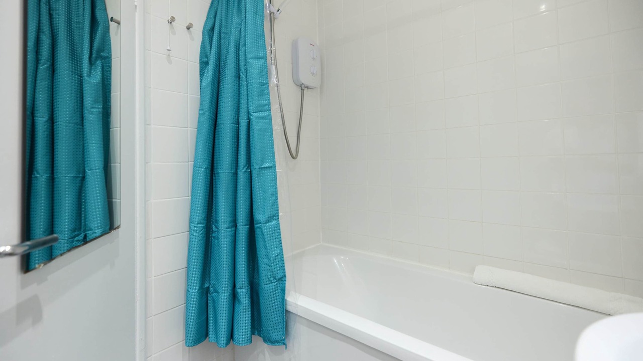 Photo of Bathroom in Tottenham Green