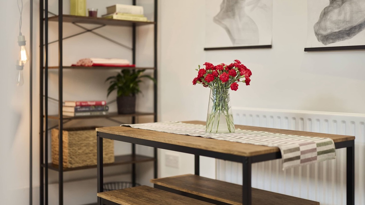 Photo of Others in Tottenham Green