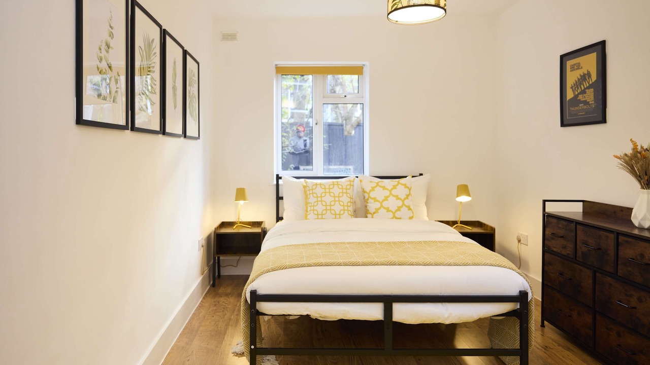 Photo of Bedroom in Tottenham Green