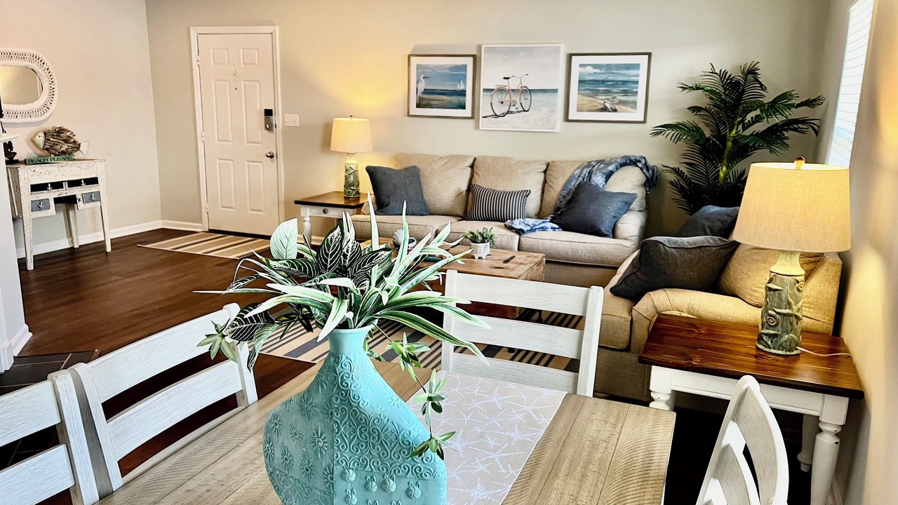 Photo of Livingroom in Saint Simons Heights