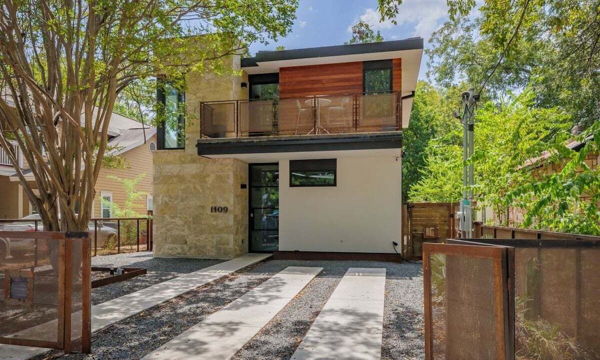 Photo of Outdoor in East Cesar Chavez