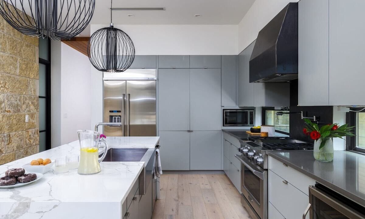 Photo of Kitchen in East Cesar Chavez