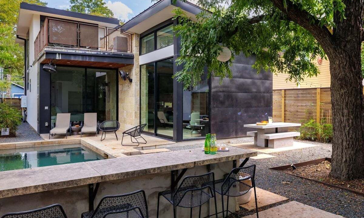 Photo of Outdoor in East Cesar Chavez